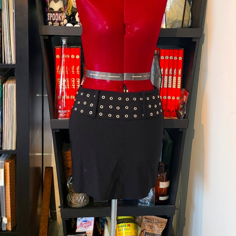 VTG.90s-Y2K Short Goth Punk Mini Skirt